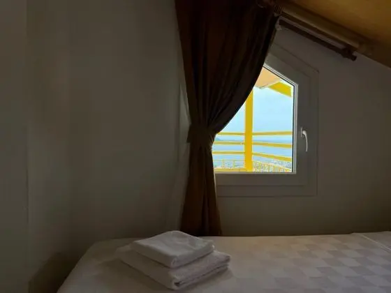 Çatı Katı Oda, Deniz Manzaralı, Balkonlu