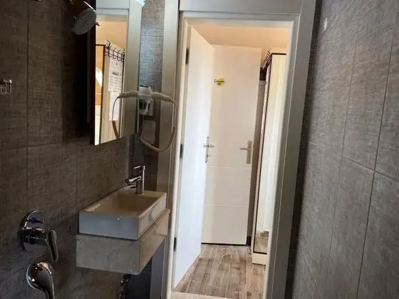 Çatı Katı Oda, Deniz Manzaralı, Balkonlu