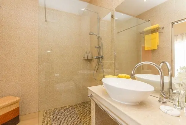 Premium Villa, 3 Yatak Odası, Havuz Manzaralı, Plaj Kenarı