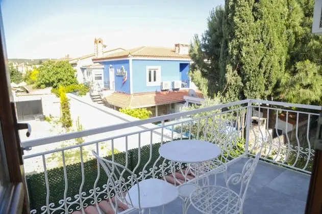 Taş Oda, Bahçe Manzaralı