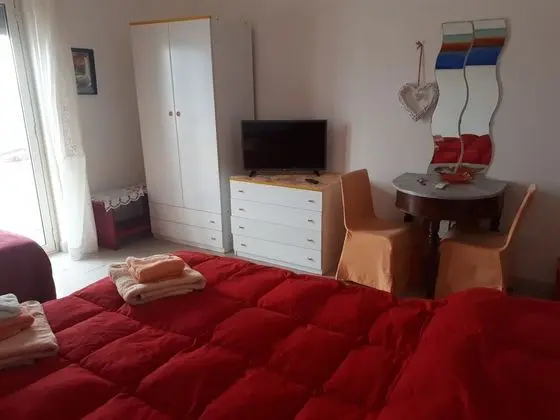 Üç Kişilik Oda, Özel Banyo (External Bathroom)
