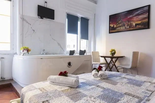 Superior Oda, Jakuzi