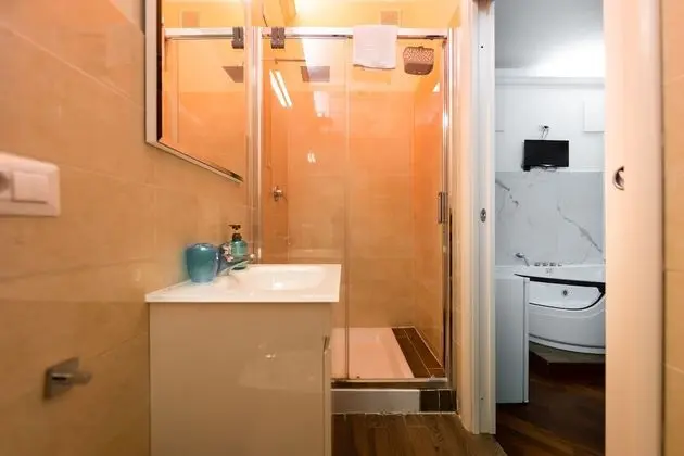 Superior Oda, Jakuzi