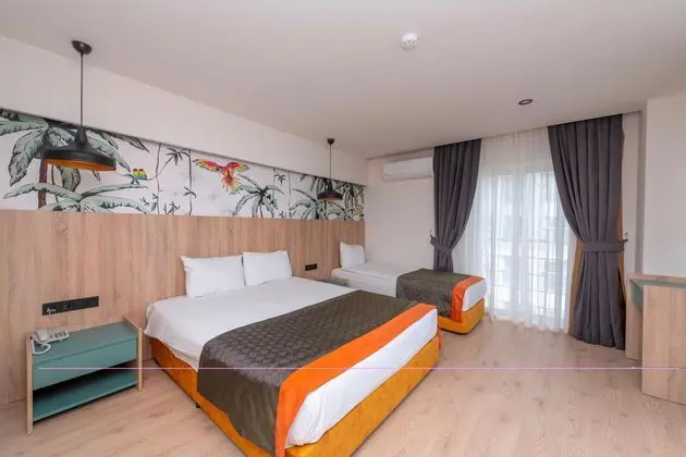 https://images.etstur.com/imgproxy/resize/2560x1440/files/images/hotelImages/etsrooms/519984/Lims_Bona_Dea_Beach_Hotel_20251216114552_2.jpg