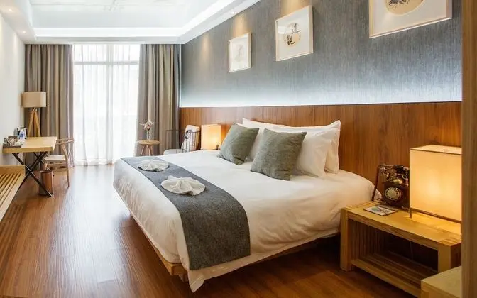 Luxury Tek Büyük Yataklı Oda