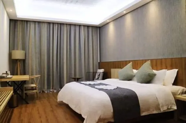 Luxury Tek Büyük Yataklı Oda