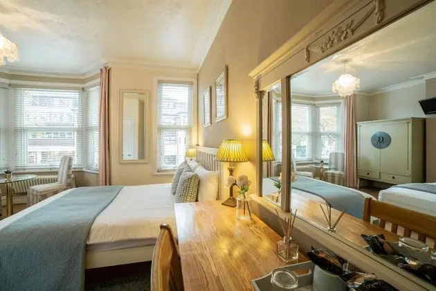 Deluxe Üç Kişilik Oda, Birden Çok Yatak