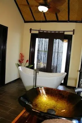Honeymoon Bungalov, 1 En Büyük (King) Boy Yatak, Kişiye Özel Havuzlu, Okyanus Manzaralı