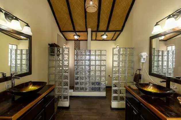 Honeymoon Bungalov, 1 En Büyük (King) Boy Yatak, Kişiye Özel Havuzlu, Okyanus Manzaralı