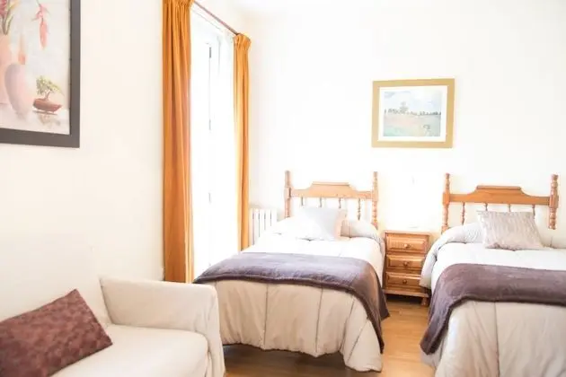 Üç Kişilik Oda, 3 Tek Kişilik Yatak