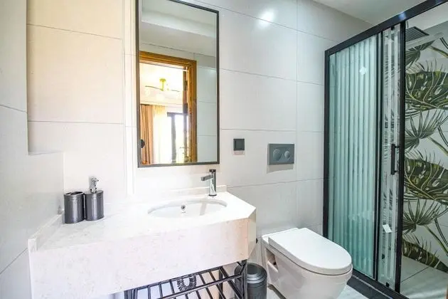 1+1 Aile Odası, Bahçe Manzaralı, Balkonlu