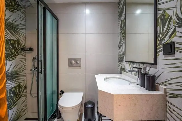 1+1 Aile Odası, Bahçe Manzaralı, Balkonlu