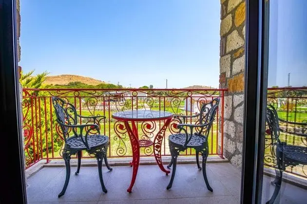 1+1 Aile Odası, Bahçe Manzaralı, Balkonlu