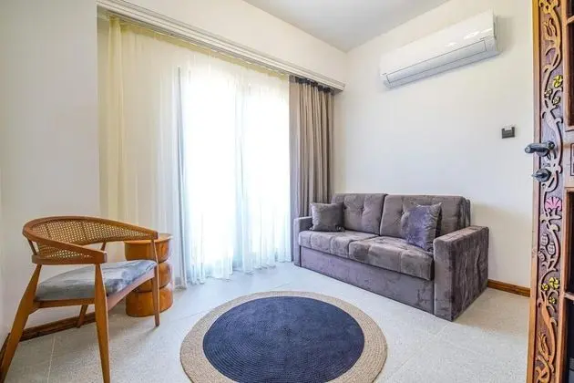 1+1 Aile Odası, Bahçe Manzaralı, Balkonlu