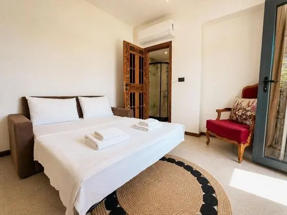 1+1 Aile Odası, Bahçe Manzaralı, Balkonlu