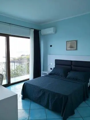 Comfort Tek Büyük Yataklı Oda, Deniz Manzaralı