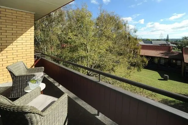 Premium Oda, 1 Büyük (Queen) Boy Yatak, Sigara İçilmez, Balkon