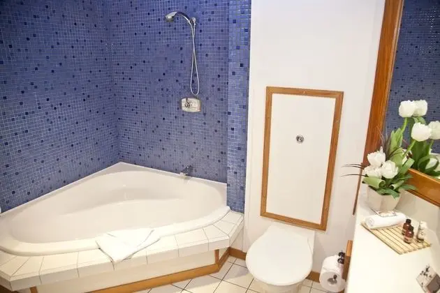 Premium Oda, 1 Büyük (Queen) Boy Yatak, Sigara İçilmez, Balkon