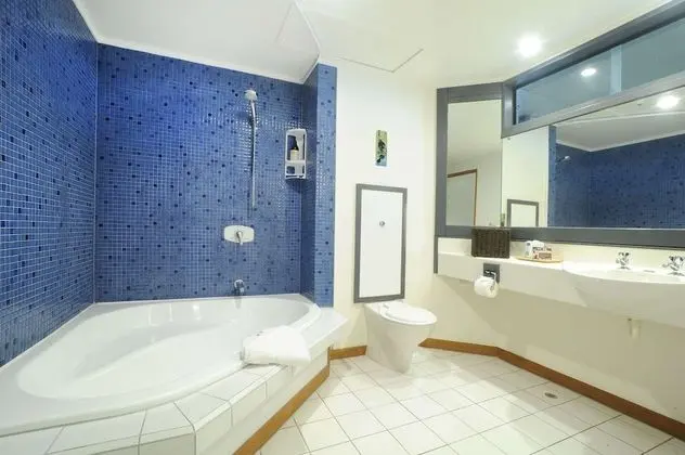 Premium Oda, 1 Büyük (Queen) Boy Yatak, Sigara İçilmez, Balkon