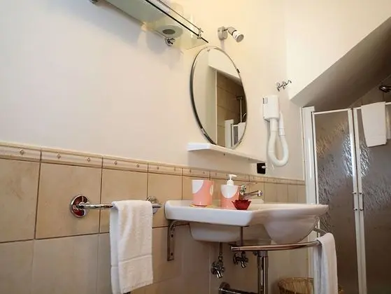 Classic Tek Büyük Yataklı Oda, 1 Yatak Odası, Avlu Manzaralı, Avlu