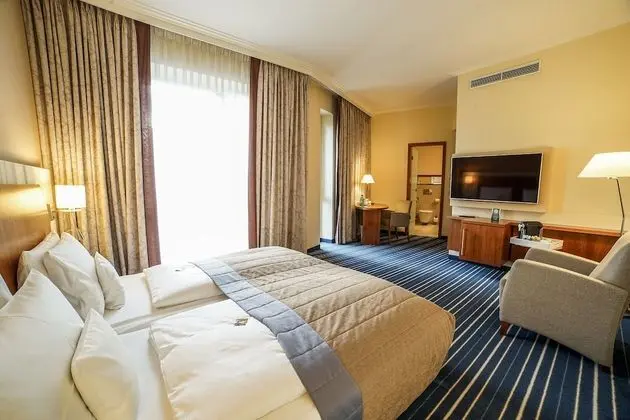Comfort Tek Büyük Yataklı Oda
