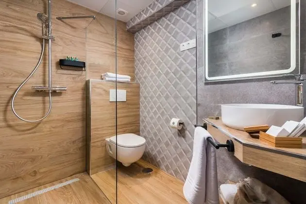 Standard Tek Büyük Yataklı Oda