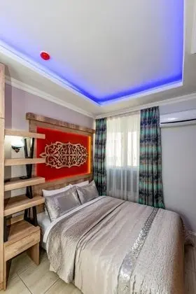 Çift Kişilik, Şehir Manzaralı