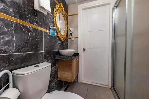 Triple, Şehir Manzaralı