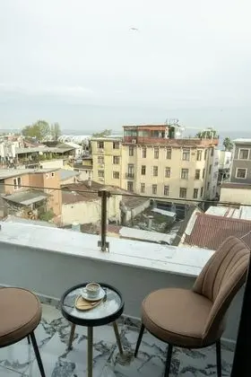 City Üç Kişilik Oda