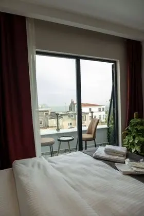City Üç Kişilik Oda