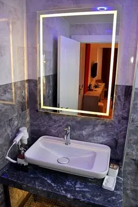 City Üç Kişilik Oda