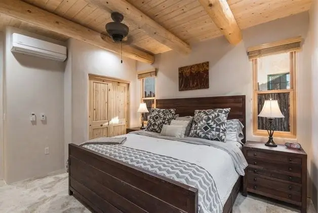 Ev (Linda - Stunning Contemporary Home, W)