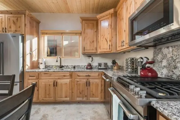 Ev (Linda - Stunning Contemporary Home, W)