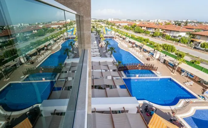 https://images.etstur.com/imgproxy/resize/2560x1440/files/images/hotelImages/etsrooms/520069/Linda_Sunny_Beach_20260107102750_8.jpg