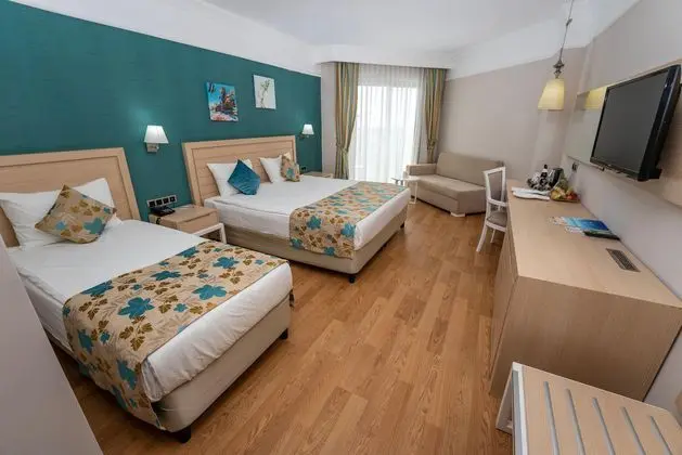 https://images.etstur.com/imgproxy/resize/2560x1440/files/images/hotelImages/etsrooms/520069/Linda_Sunny_Beach_20260107103521_0.jpg