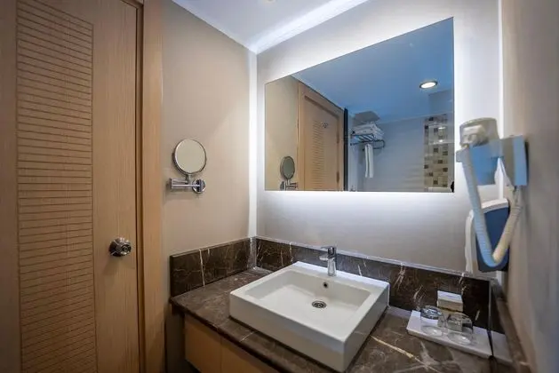 https://images.etstur.com/imgproxy/resize/2560x1440/files/images/hotelImages/etsrooms/520069/Linda_Sunny_Beach_20260107103526_10.jpg