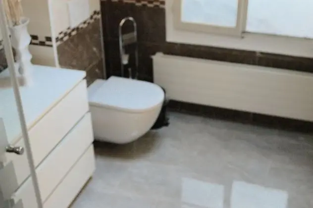 Tek Büyük Yataklı Oda, Ortak Banyo
