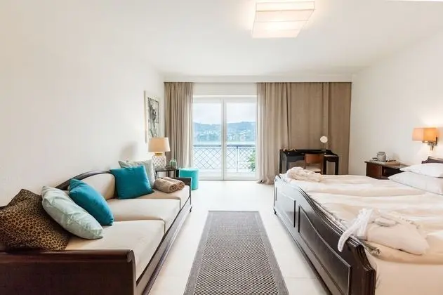 Deluxe Tek Büyük Yataklı Oda, Göl Kenarı