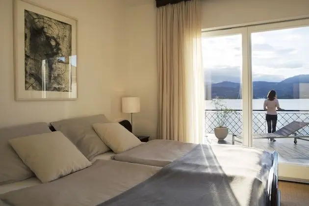 Deluxe Tek Büyük Yataklı Oda, Göl Kenarı