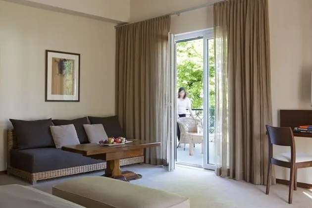 Deluxe Tek Büyük Yataklı Oda, Göl Kenarı