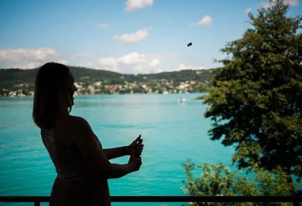 Deluxe Tek Büyük Yataklı Oda, Göl Kenarı