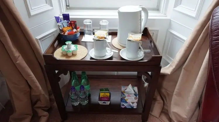 Traditional Tek Büyük Yataklı Oda