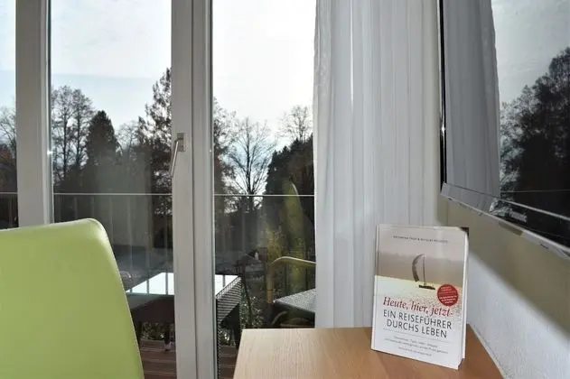 Tek Büyük Yataklı Oda, Balkon, Bahçe Manzaralı