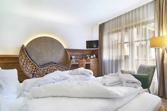 Junior Süit, Balkon, Bahçe Manzaralı
