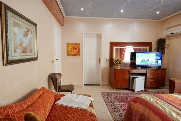 Üç Kişilik Oda