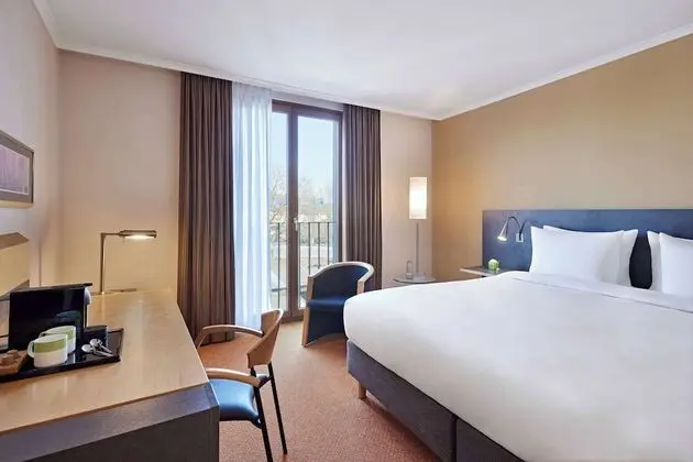 Deluxe Oda, 1 En Büyük (King) Boy Yatak