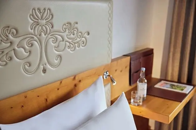 Oda, 1 Çift Kişilik Yatak, Dağ Manzaralı