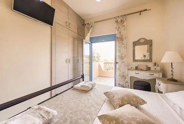 Superior Villa, 3 Yatak Odası, Havuz Manzaralı
