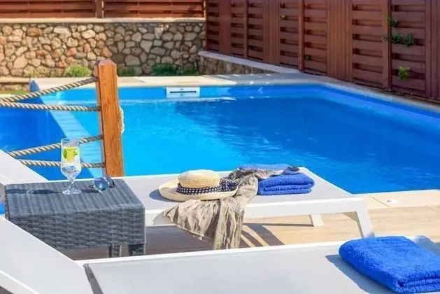 Villa, 2 Yatak Odası, Kişiye Özel Havuzlu, Deniz Manzaralı