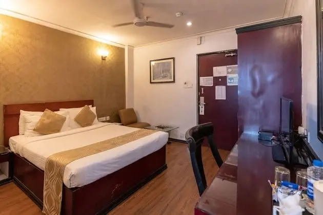 Deluxe Tek Büyük Yataklı Oda